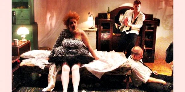 Scenă din piesa de teatru. FOTO: TEATRUL MARIA FILOTTI