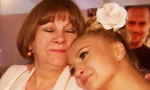 lora mama jpeg