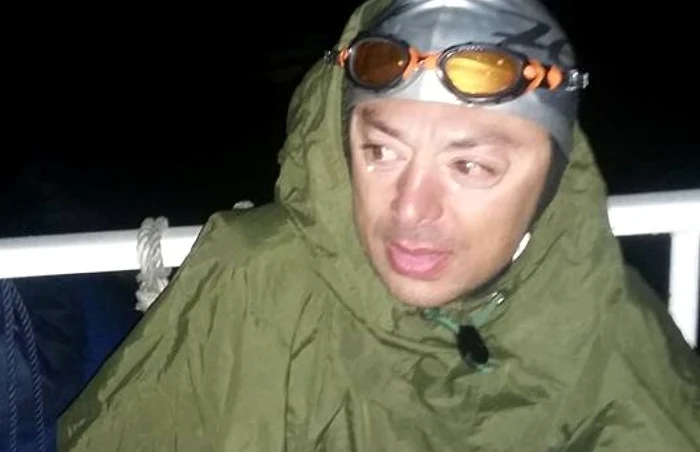 Andrei Roşu după ce a trecut Canalul Mânecii FOTO Facebook