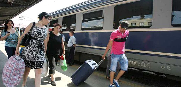 Preţul întreg pentru o călătorie Bucureşti - Constanţa, fără reduceri, este de 33,40 la tren Regio şi de 60 lei la tren InterRegio