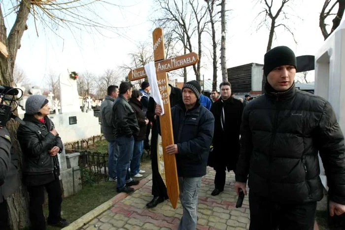 Mica de la Abracadabra, condusă pe ultimul drum FOTO Adevărul