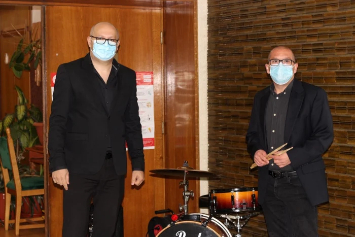 A început Maratonul Vaccinării la Piteşti. Două zile de imunizări anti-COVID în sunete de jazz-pop şi muzică clasică