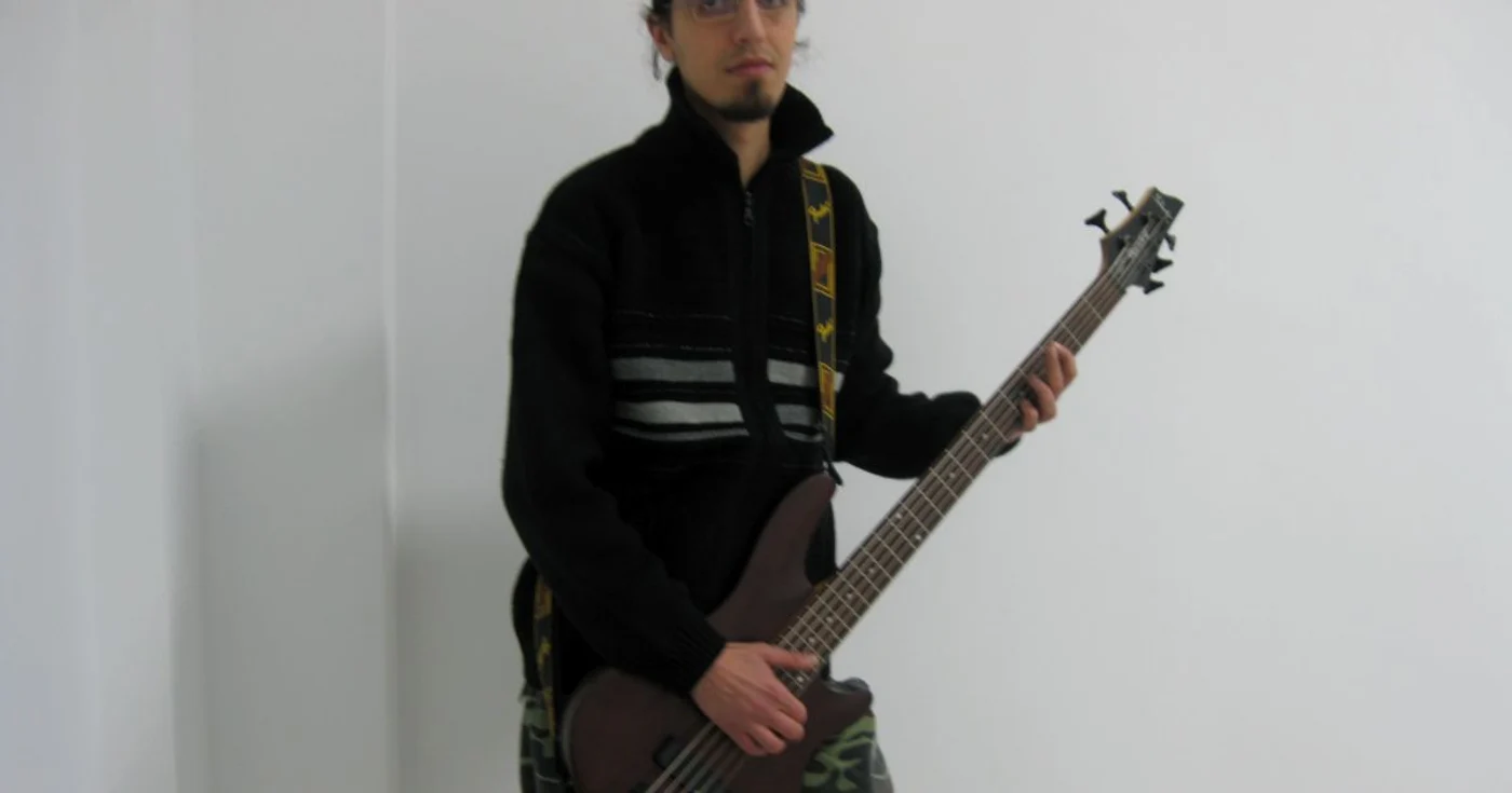 Iulian Ştir, rocker şi viitor arheolog