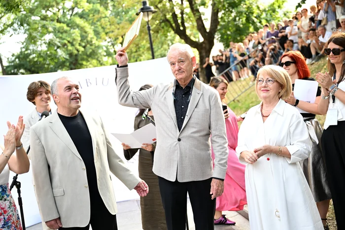 Bill Murray a primit o stea pe Aleea Celebrităților de la Sibiu: „Nu știam că oamenii vor păși pe numele meu”