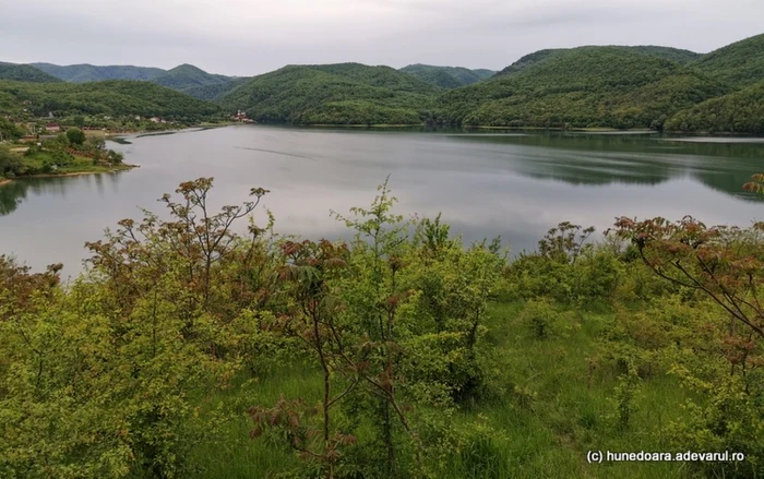 lacul cincis foto daniel guta adevarul