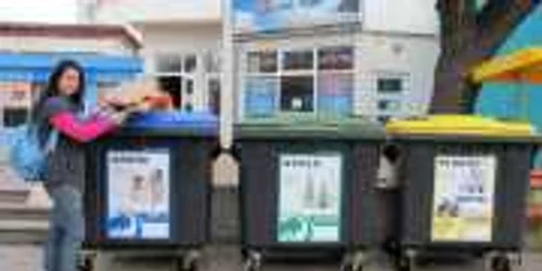 Mariana Mugea(15 ani) crede că amplasarea containelor este o iniţiativă lăudabilă