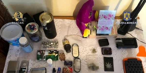 hasis cocaina FOTO DIICOT Bacau