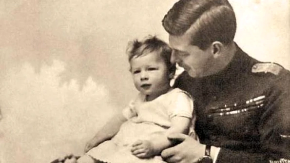 1921 Se naște Mihai, fiul prințului moștenitor Carol, viitorul Mihai I al României jpeg