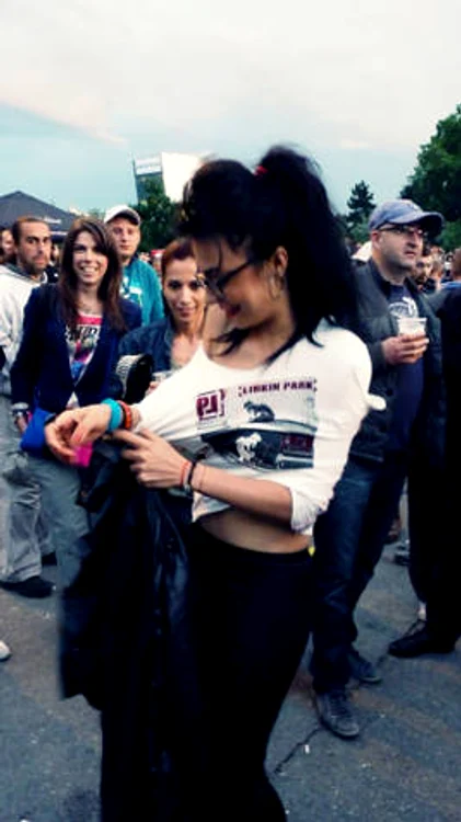 
    Dj Wanda  