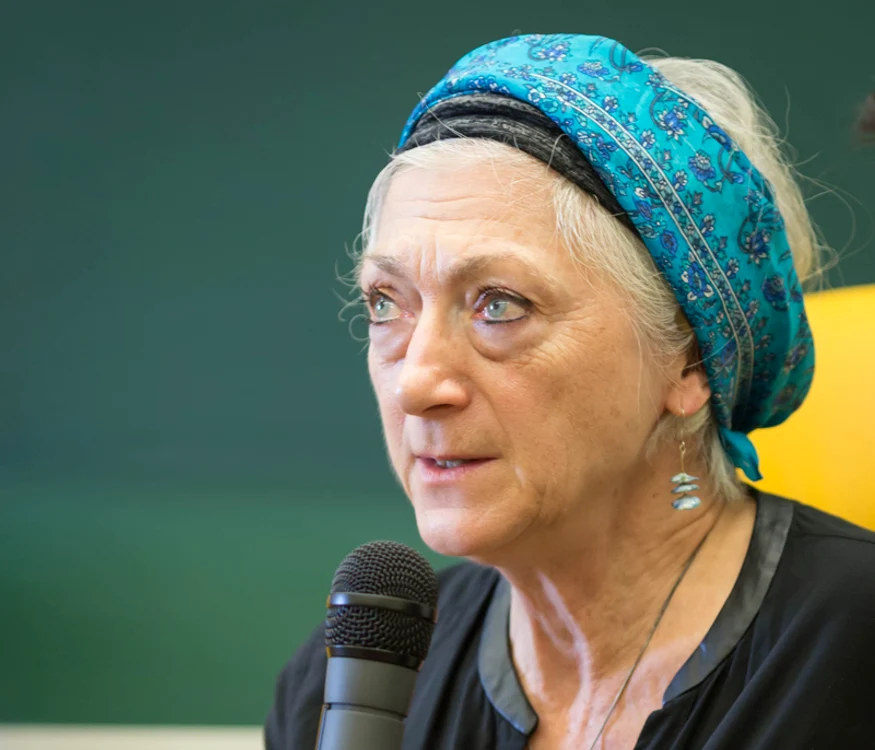 „Să fabrici ficțiune înseamnă să știi să accepți neprevăzutul“ – interviu cu scriitoarea Sylvie GERMAIN jpeg