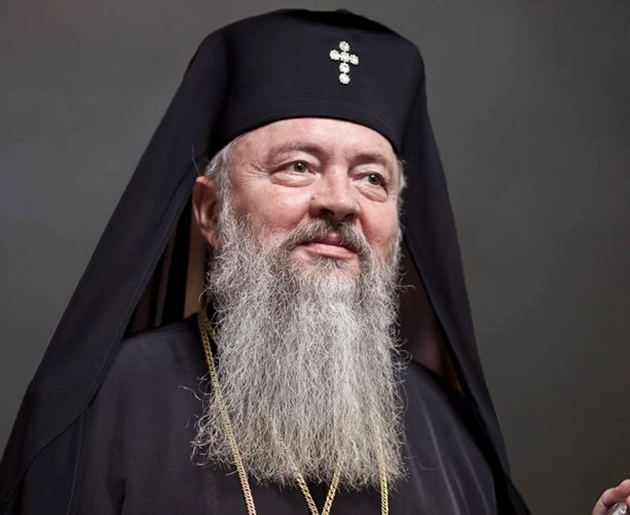 
    Mitropolitul Clujului crede că unul dintre motivele pentru care plânge Maica Domnului este emigrarea a 5 milioane de româniFoto: mitropolia-clujului.ro  