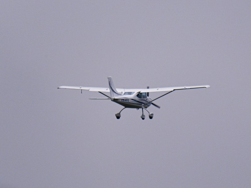 Un avion de mici dimensiuni s-a prăbușit în Iași. Pasagerii au fost găsiți conștienți