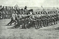 22 iulie 1914, Krasnoie Selo. Defilarea trupelor armatei ruse cu ocazia vizitei președintelui Franței, Raymond Poincaré, în Rusia (© ANR, SANIC, Album 257 f. 14v-15)