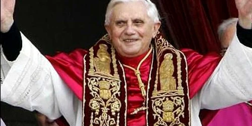 Papa Benedict al XVI-lea a transmis mesajul de Crăciun