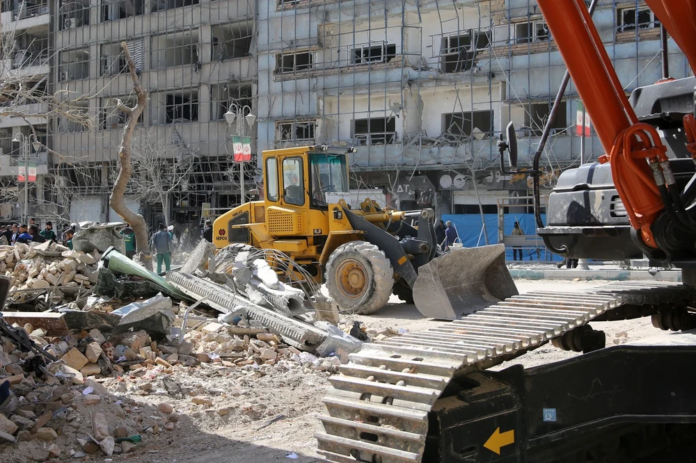 Războiul din Iran ar putea dura până în septembrie. Departamentul de Stat și structurile de informații recrutează personal suplimentar