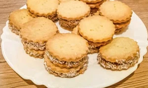 biscuiti cu crema caramel jpg