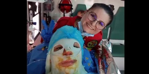 Radu, în prima sa zi în clinica din Austria. Foto Ambasada României în Austria Facebook