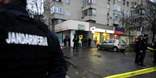 Investigaţiile continuă la locul unde a avut loc jaful 