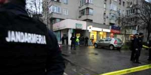 Investigaţiile continuă la locul unde a avut loc jaful 