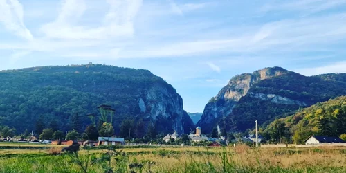 cheile oltetului  foto ana maria caralicea jpeg