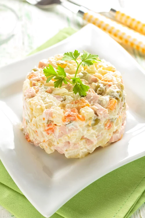 Salată orientală de post cu ciuperci
