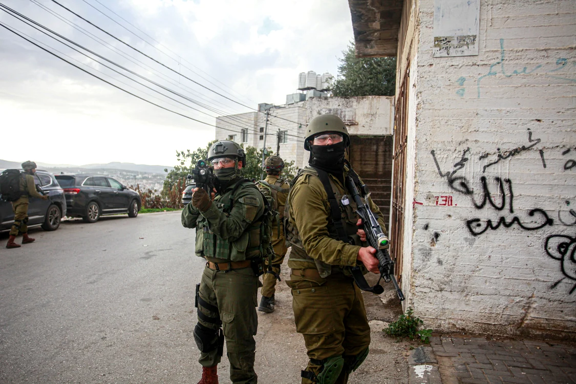 Israelienii au eliberat alți 30 de deținuți palestinieni