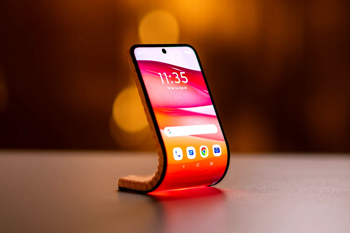 Dispozitiv concept Motorola cu ecran flexibil.