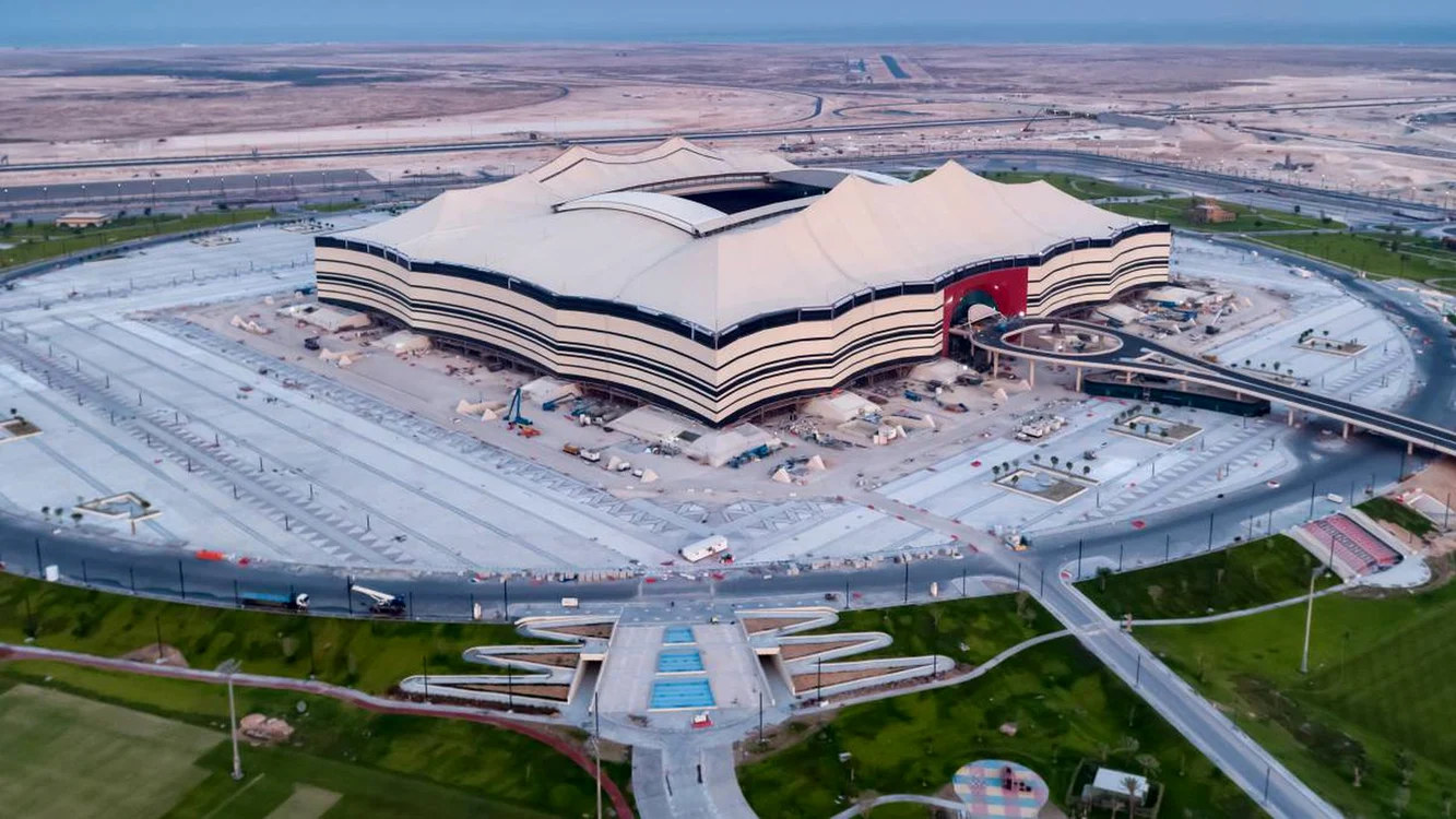 Stadionul Al-Bayt, capacitate: 68,895 de locuri