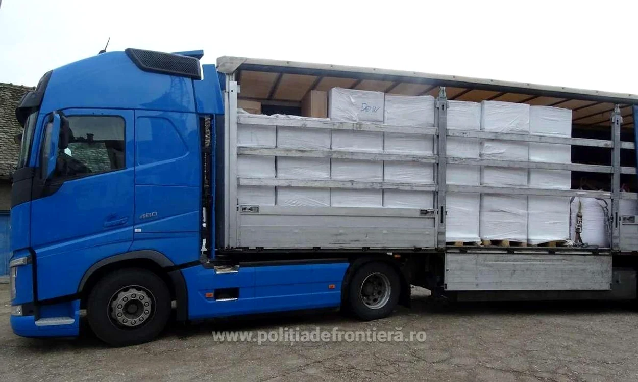 Automarfarul care transporta țigările a fost sechestrat. FOTO Poliția de Frontieră
