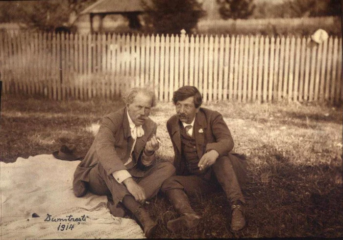 Alexandru Vlahuţă (dreapta), alături de Barbu Ştefănescu Delavrancea. Foto: Adevărul