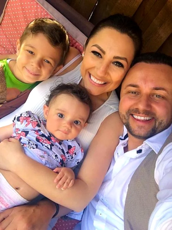 Familia Măruță s-a unit pentru o imagine de colecție