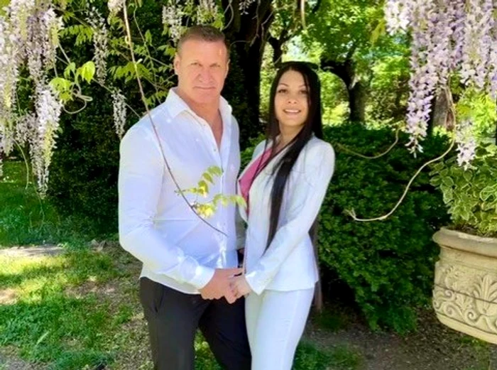 După vaccinare, Alin Oprea și Medana s-au plimbat prin Cișmigiufoto: arhivă personală