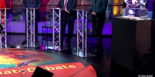 Boris Johnson reprezentat printr-un bloc de gheata la o dezbatere despre clima Captura YouTube/ The Guardian