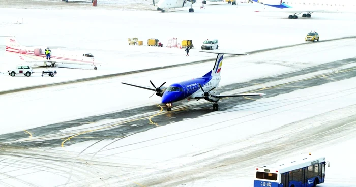 Cursele low-cost pot fi operate doar cu avioane a căror capacitate e de minim 150 de locuri. Foto: Adevărul