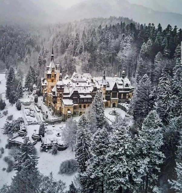 Sursa foto: Catelul Peleș