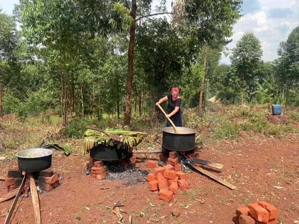 Românca desfășoară proiecte umanitare în Uganda. FOTO: Agerpres