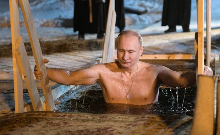 Putin intră la apă des