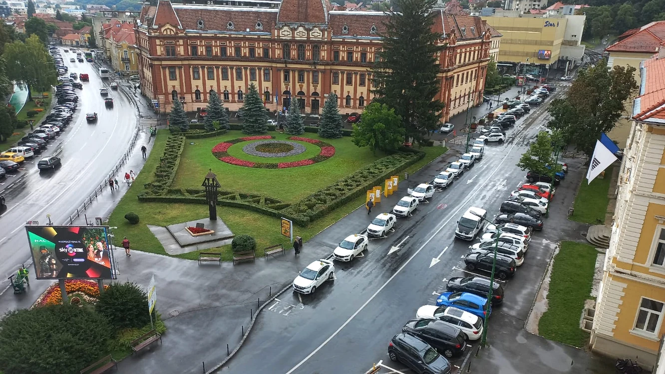 O știre falsă spune că Brașovul nu va mai avea mașini private în 2030 FOTO Ioan Buciumar