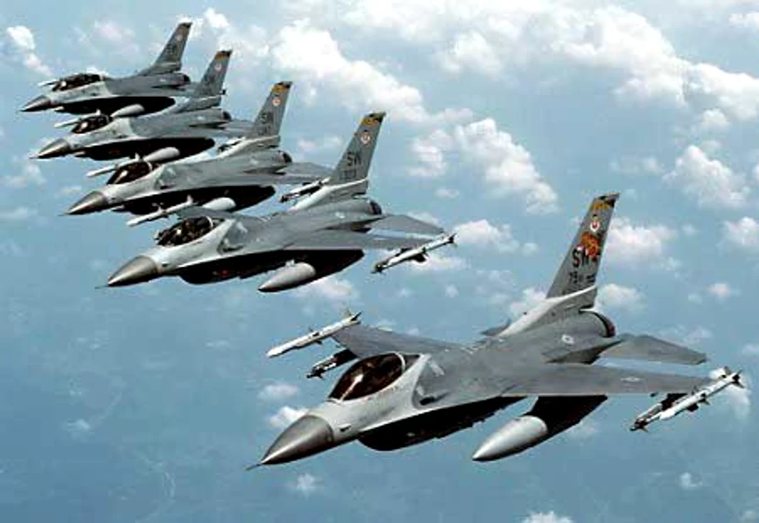 Aviaoen F 16. FOTO Arhivă