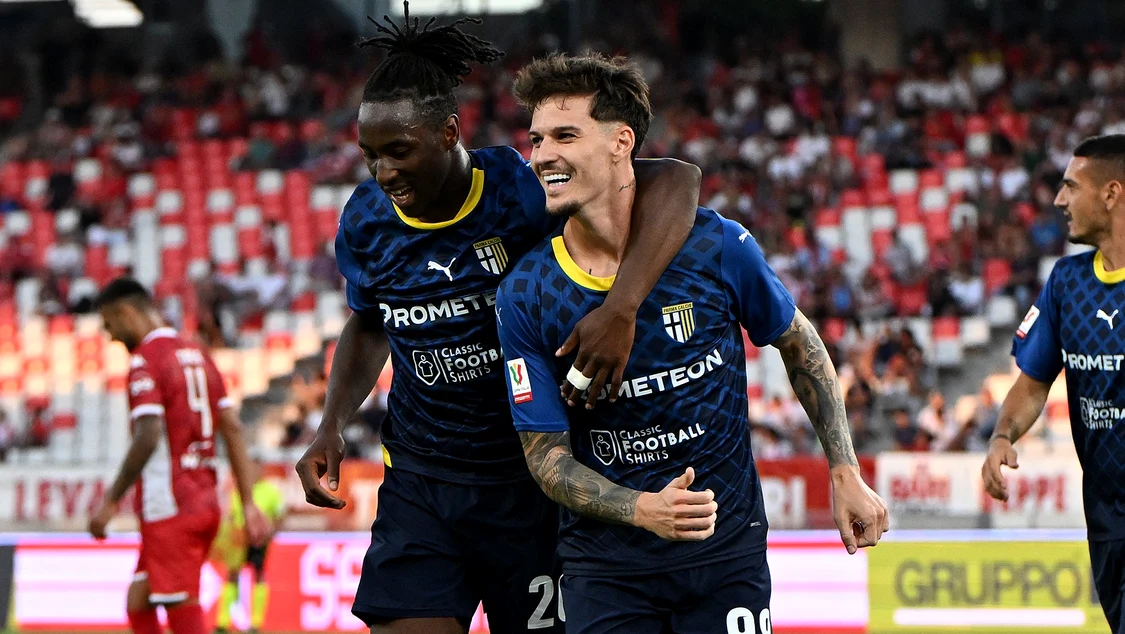 Dennis Man e om de bază la Parma. Foto EPA EFEî