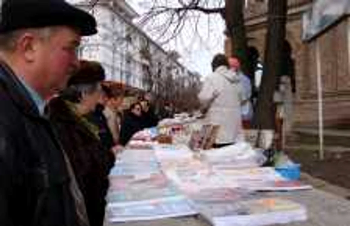 Piteştenii cumpără obiecte religoase pe post de talismane