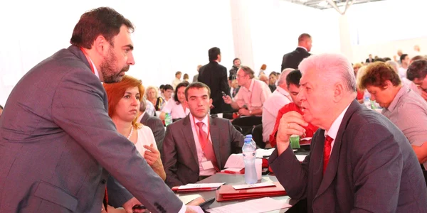 Foşti membri ai PCRM susţin că, fără Mark Tkaciuk şi Vladimir Voronin, partidul ar fi „gol“