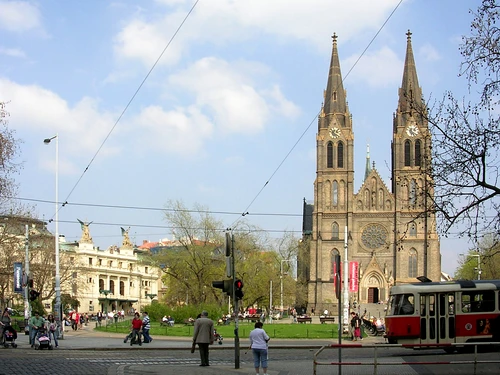 Una caldă, una rece La Praga jpeg