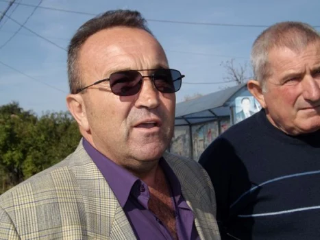 conflict între primăria malovăţ şi patronul unei brutării FOTO Corina Macavei
