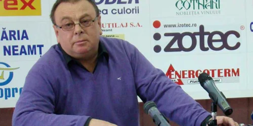 Iulian Boghean face profit la echipa de fotbal.