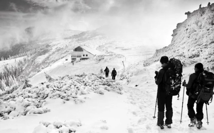 Turişti pe Ceahlău, spre cabana Dochia FOTO: Sorin Untu