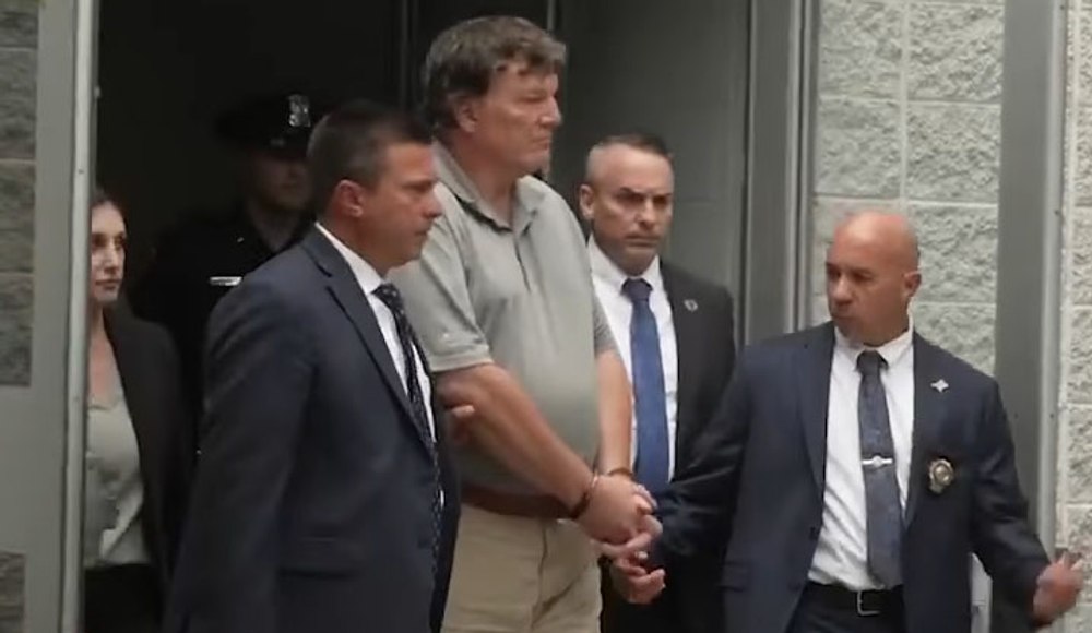 Un arhitect din New York, acuzat după 13 ani că a ucis mai multe femei. A fost prins cu ajutorul unei cutii de pizza