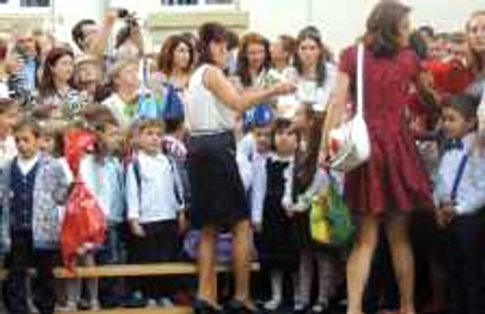 Cazul a fost confirmat la Colegiul Jean Monnet din Ploieşti. FOTO Adevărul Ploieşti