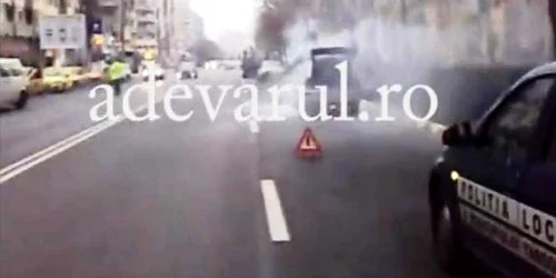 Un autoturism a luat foc în centrul Municipiului Târgovişte