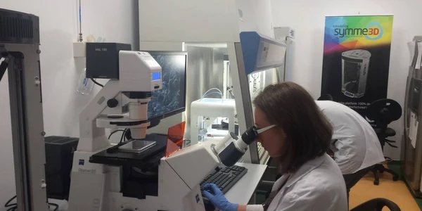 Călin Brandabur în laboratorul de la OncoGen FOTO Ştefan Both